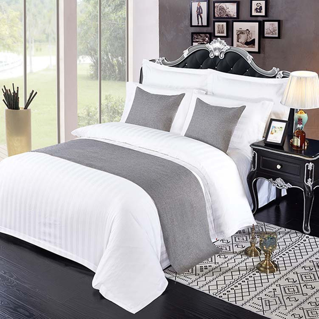 Wholesale Hotel Linen Supplies Satin Strip Duvet Cover Sets