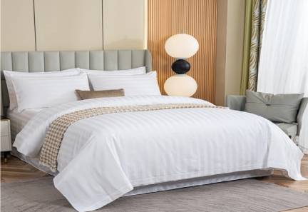 Hotel Linen Lifespan: When to Replace Your Inventory